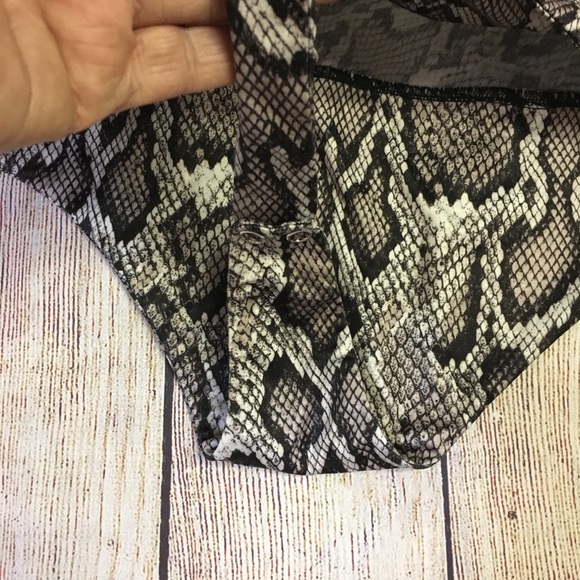 AFRM Jazzy Cowl Neck Snakeskin Print T-Back Bodysuit Size Medium - Picture 10 of 13